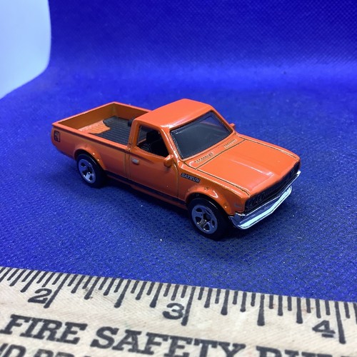 Hot wheels 2013 - datsun, 620