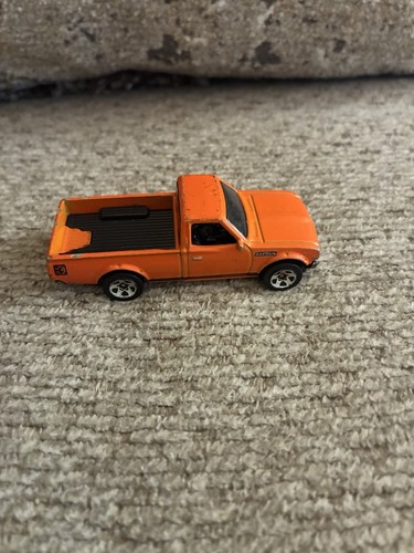 Hot wheels 2013 - datsun, 620